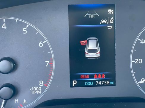Certified 2023 Toyota Corolla Cross L AWD/4WD image 4