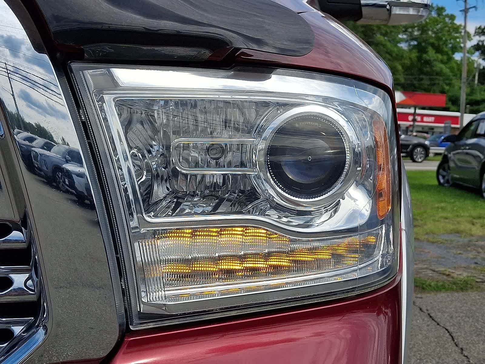 Used 2015 RAM 1500 Laramie w/ Convenience Group AWD/4WD image 10