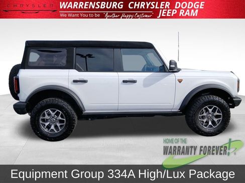 Used 2024 Ford Bronco Badlands image 2