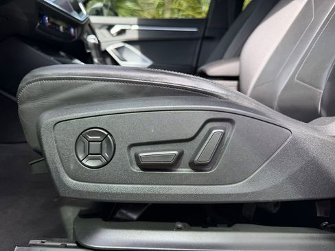 Used 2020 Audi Q3 2.0T Premium w/ Convenience Package image 21