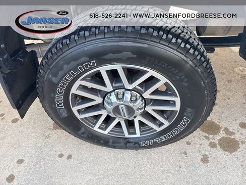 Used 2017 Ford F250 Lariat w/ Lariat Value Package image 7