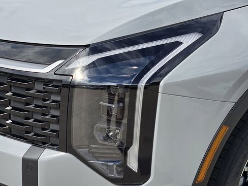 New 2026 Kia Sportage EX FWD image 7
