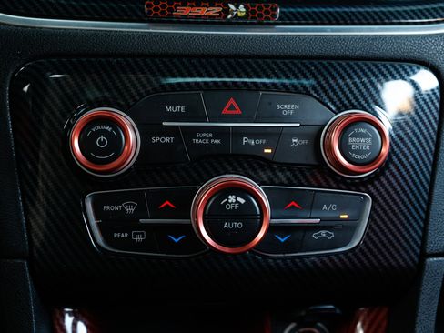 Used 2018 Dodge Charger R/T Scat Pack image 36