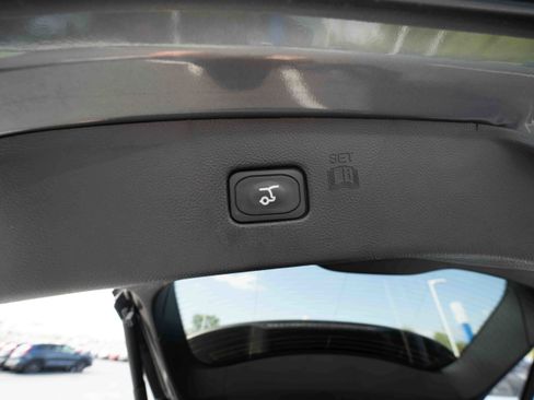 Used 2024 Ford Edge Titanium AWD/4WD image 29