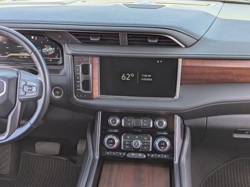 Used 2023 GMC Yukon XL Denali Ultimate image 17