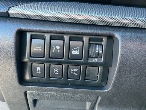 Used 2023 Subaru Outback Limited image 14