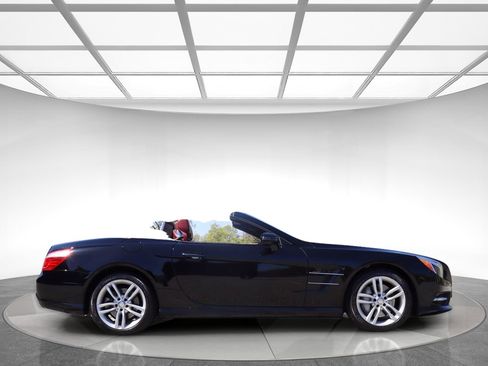 Used 2013 Mercedes-Benz SL 550 image 4
