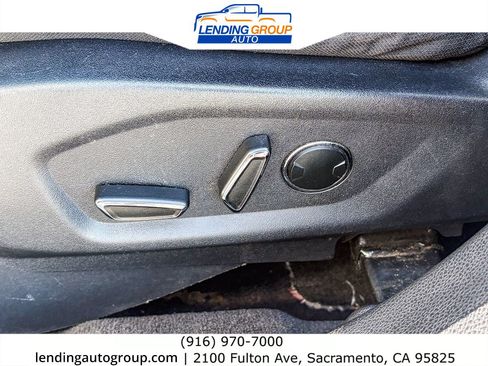 Used 2017 Ford Explorer XLT FWD image 20