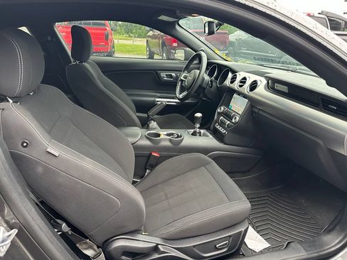 Used 2018 Ford Mustang GT w/ Equipment Group 301A RWD image 5