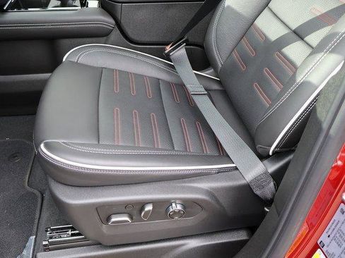 New 2025 GMC Yukon XL AT4 Ultimate image 37