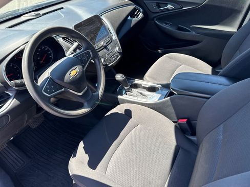 Used 2019 Chevrolet Malibu LT w/ Driver Confidence Package FWD image 9