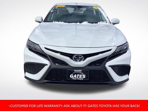 Used 2024 Toyota Camry SE image 2