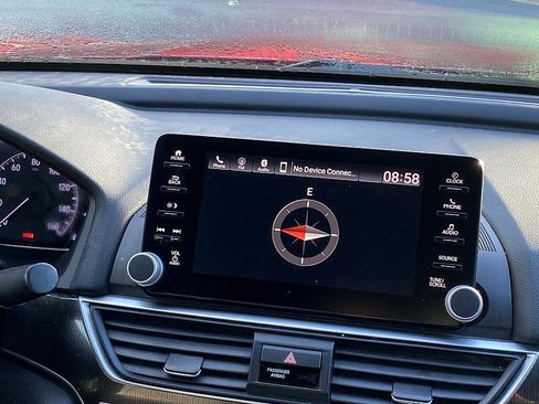 Used 2018 Honda Accord Sport image 19