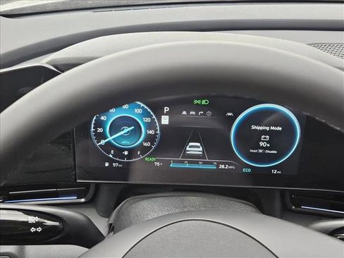 Used 2025 Hyundai Elantra SEL FWD image 16