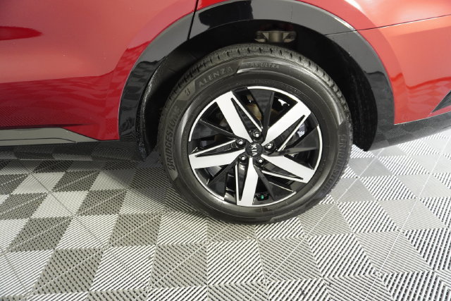Used 2021 Kia Sorento EX FWD image 16
