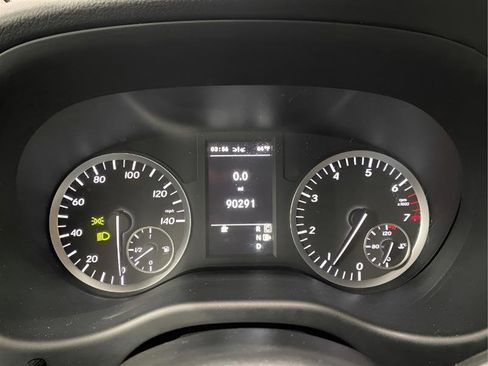 Used 2019 Mercedes-Benz Metris Passenger image 20