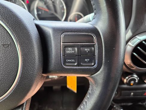 Used 2018 Jeep Wrangler Sport AWD/4WD image 25