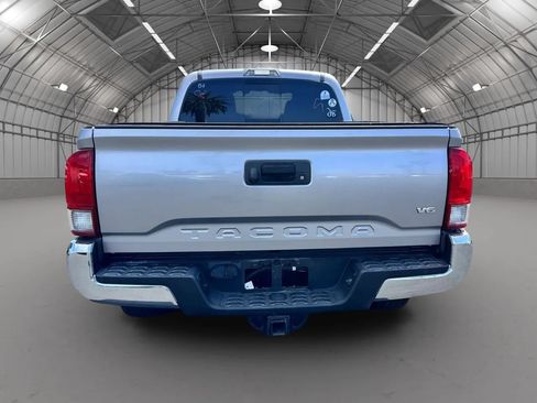 Used 2017 Toyota Tacoma TRD Off-Road w/ Tow Package AWD/4WD image 6