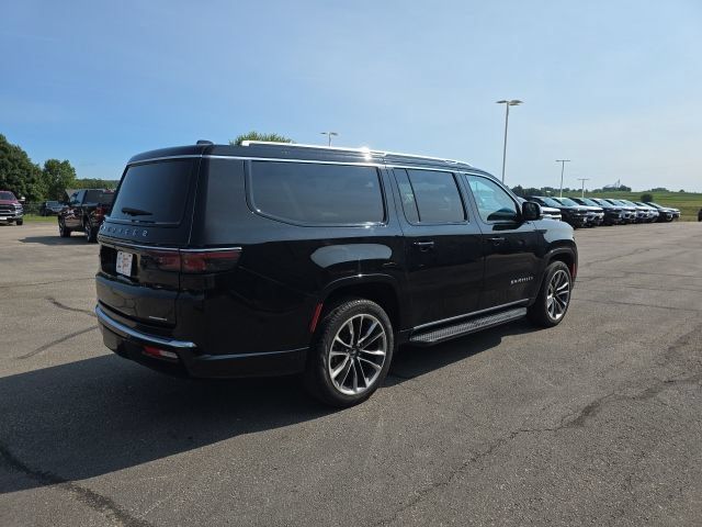 Used 2024 Jeep Wagoneer L Series II w/ Convenience Group I AWD/4WD image 11