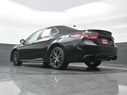 Used 2024 Toyota Camry SE FWD image 29