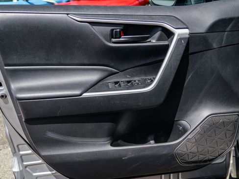 Used 2023 Toyota RAV4 LE image 20