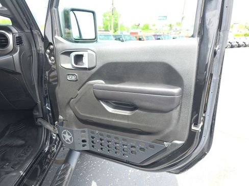 Used 2021 Jeep Gladiator Sport AWD/4WD image 35