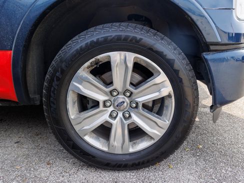 Used 2016 Ford F150 Platinum w/ Equipment Group 701A Luxury image 13