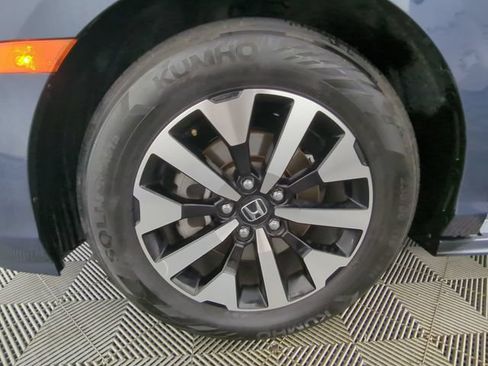Used 2025 Honda Odyssey EX-L image 16