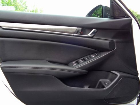 Used 2022 Honda Accord Sport image 14