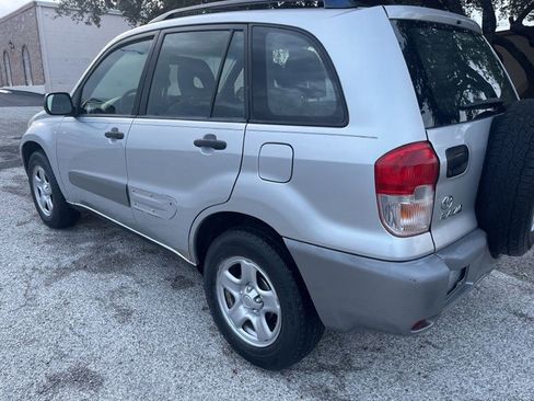 Used 2002 Toyota RAV4 LE image 2