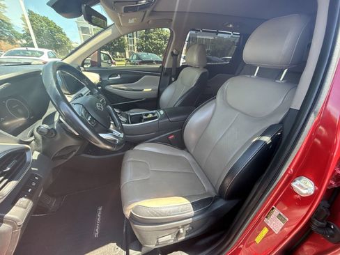 Used 2022 Hyundai Santa Fe SEL w/ Convenience + Premium Package AWD/4WD image 13