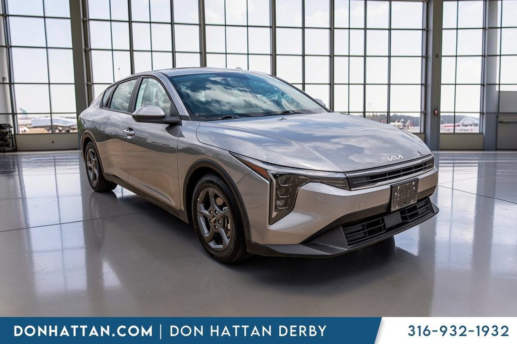 Used 2025 Kia K4 FWD image 34