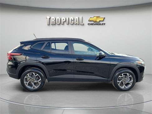 New 2026 Chevrolet Trax LT image 6