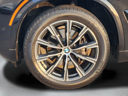 Used 2024 BMW X5 sDrive40i w/ M Sport Package RWD image 30