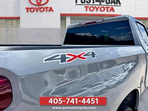 Used 2024 Chevrolet Silverado 1500 LT AWD/4WD image 27