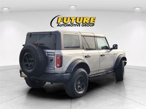 Certified 2023 Ford Bronco Wildtrak image 9