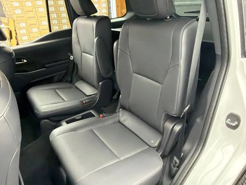 Used 2025 Lexus GX 550 w/ Cold Area Package AWD/4WD image 21