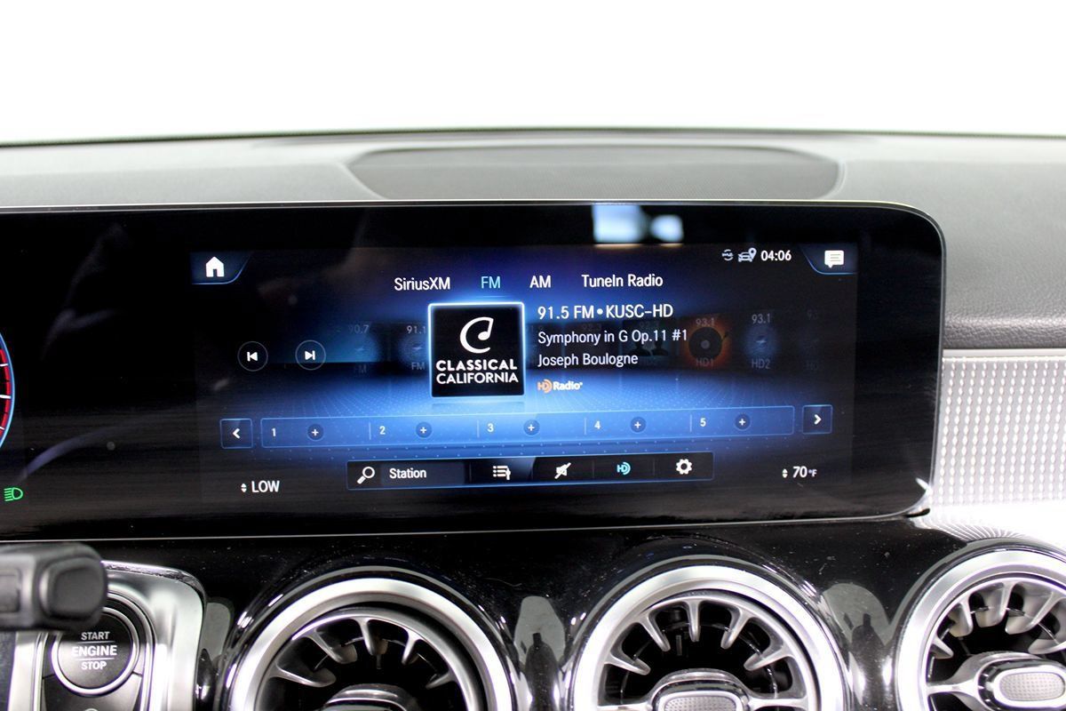 Used 2023 Mercedes-Benz GLB 250 image 22