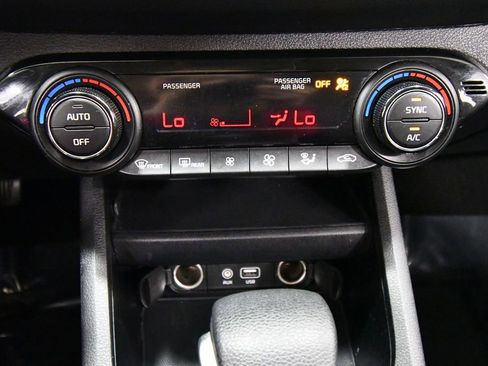 Certified 2019 Kia Forte LXS FWD image 24