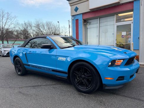Used 2012 Ford Mustang Convertible image 9