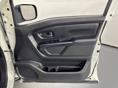 Used 2018 Nissan Titan S w/ S Utility Package image 31