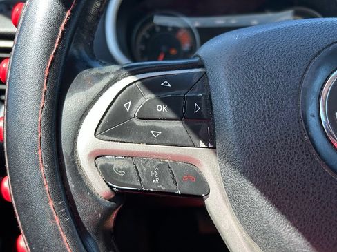 Used 2016 Jeep Cherokee Trailhawk w/ Leather Interior Group AWD/4WD image 21
