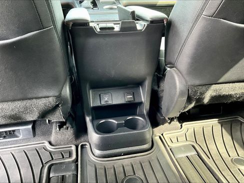 Used 2021 Toyota Sienna XSE w/ XSE Plus Package FWD image 10
