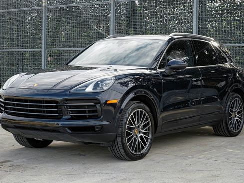 Used 2019 Porsche Cayenne S image 7
