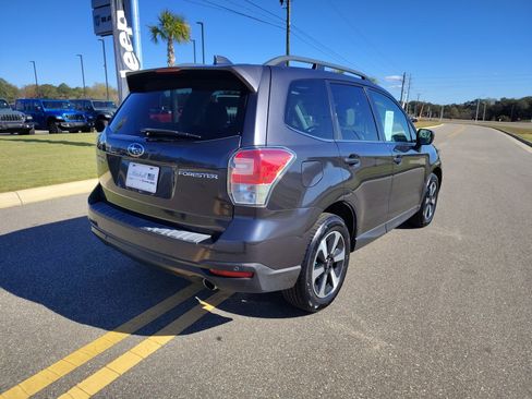 Used 2018 Subaru Forester 2.5i Limited image 11