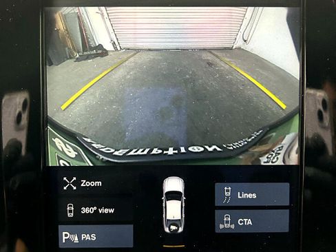 Used 2018 Volvo S90 T5 Momentum w/ Convenience Package image 2