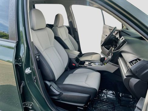 Used 2023 Subaru Forester Premium AWD/4WD image 28