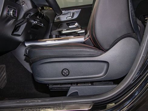 Certified 2021 Mercedes-Benz GLA 250 4MATIC image 15