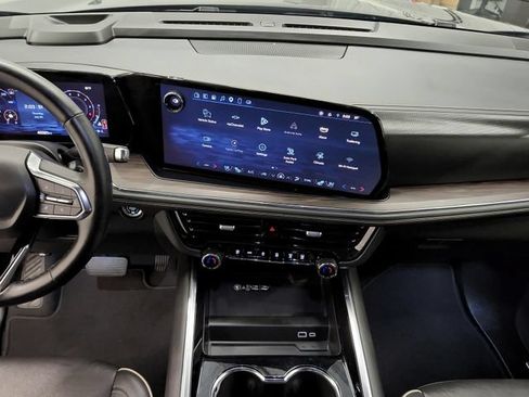 Used 2025 Chevrolet Tahoe Premier RWD image 44