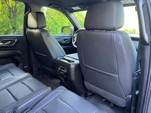 Used 2023 Chevrolet Suburban LT AWD/4WD image 48